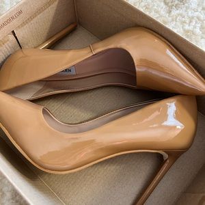 Steve Madden vala camel patent heels